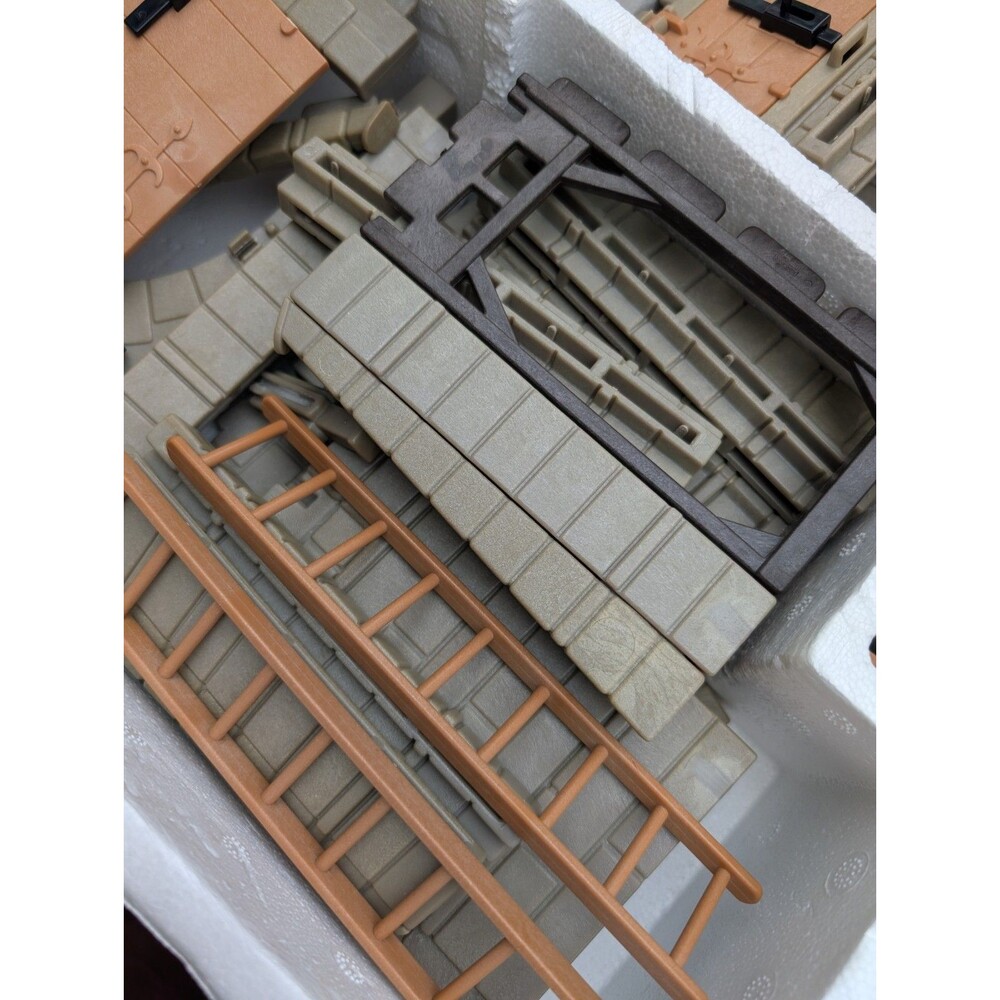 Playmobil 3446 Castle Set Vintage Medievel Knights Prison Castle No Figurines - Picture 15 of 16